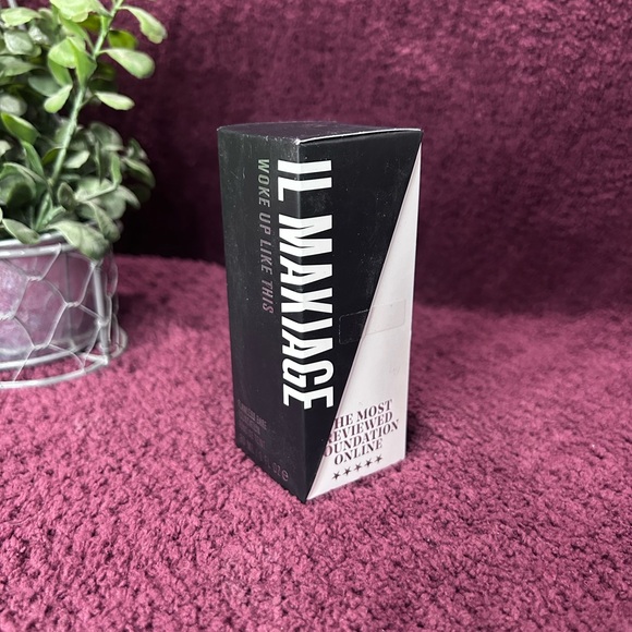 IL MAKIAGE Other - IL MAKIAGE Liquid Foundation Woke Up Like This Shade 40 Bew in Bix